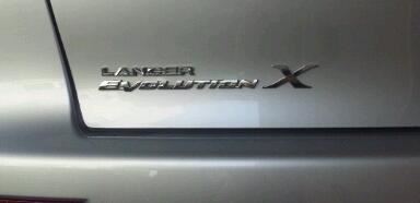 英国三菱自動車(純正) Xエンブレム